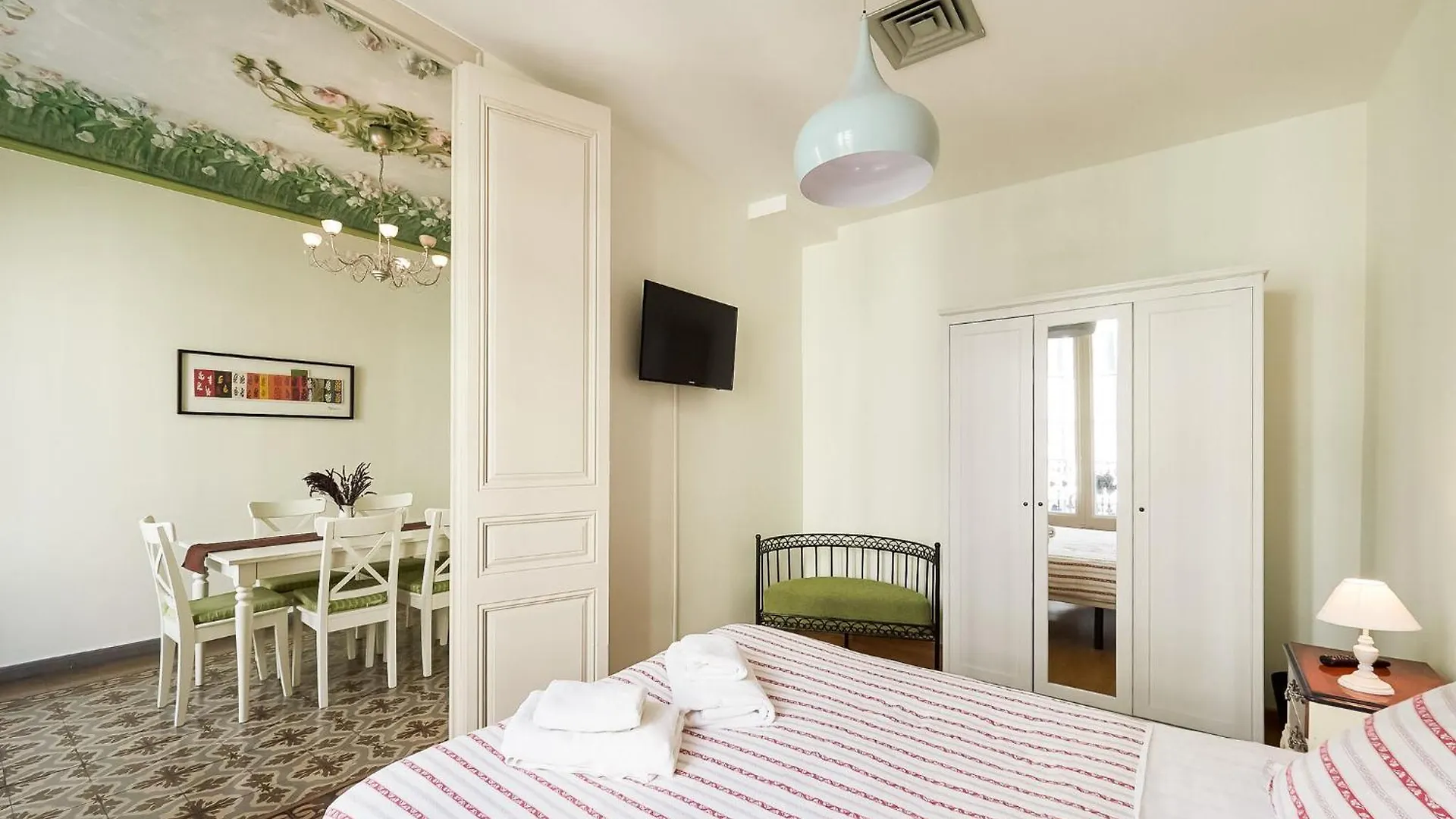 Modern Villa In Eixample With Sea Near Barcellona Appartamento